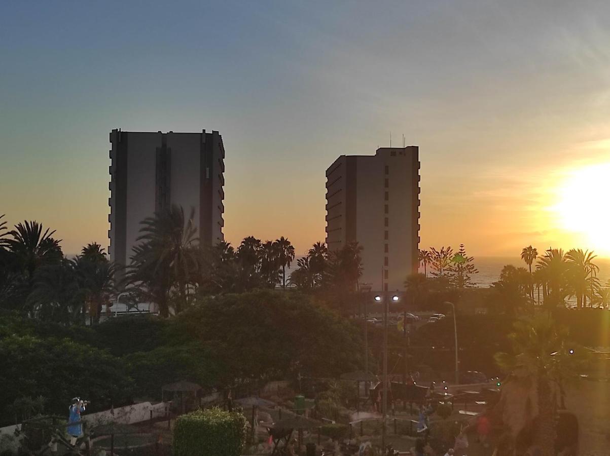 Big 3 Rooms Apartment, 83M2, With 3 Balconies And Ocean View Playa de las Americas  Esterno foto